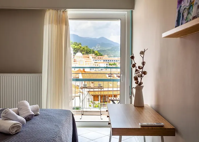 Kalamata Old City - Minimal Urban Retreat
