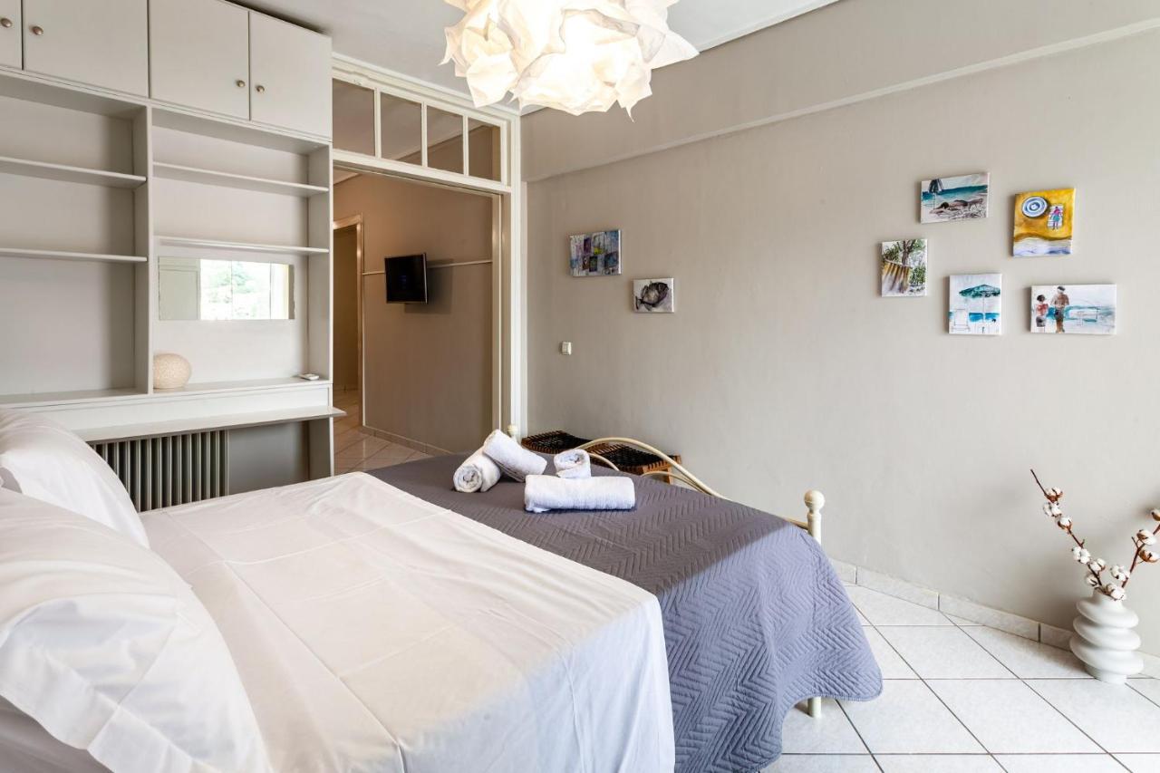 Apartment Old - Minimal Urban Retreat Kalamata